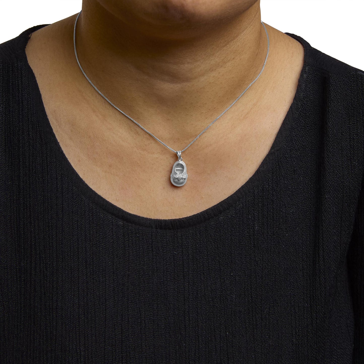 14K White Gold Diamond Accent Baby Shoe with Bow Pendant 18" Necklace (G-H Color, SI1-SI2 Clarity)-3
