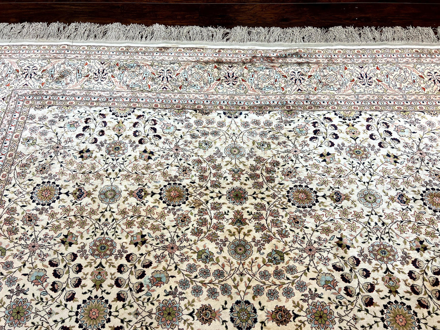 Wonderful Silk Hereke Rug 8x12, Silk Pile on Silk Foundation, Ivory/Cream, Floral Pattern, Handmade, Vintage-2
