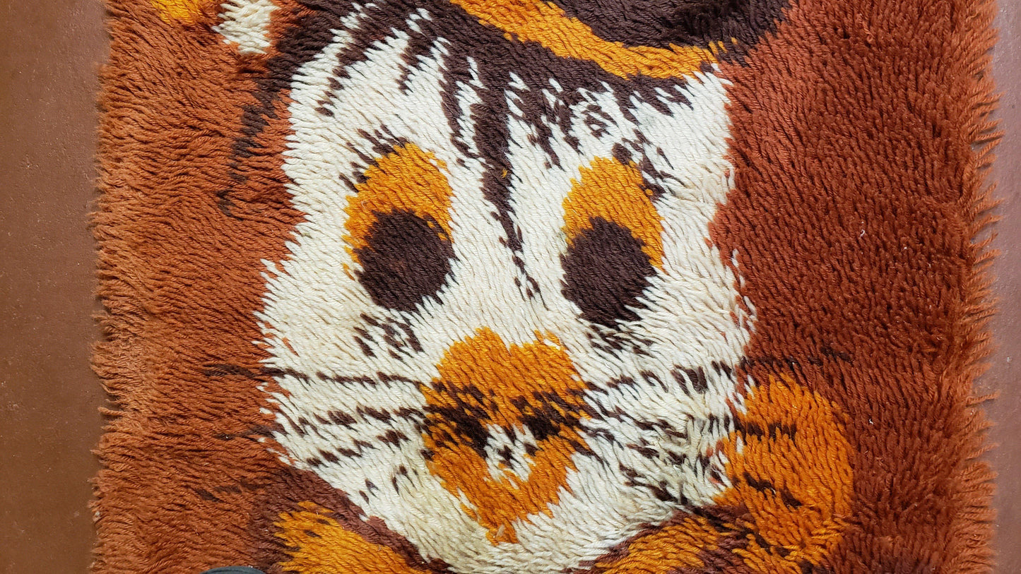 2x3 Rya Shag Rug Mid-Century Modern Danish Shag Rug 1960s Accent Rug Bunny Rabbit in Hat Dark Orange Small Shag Rug-3