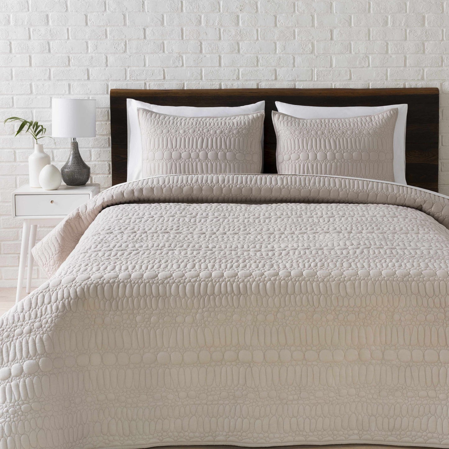 Margos Textured White Bedding