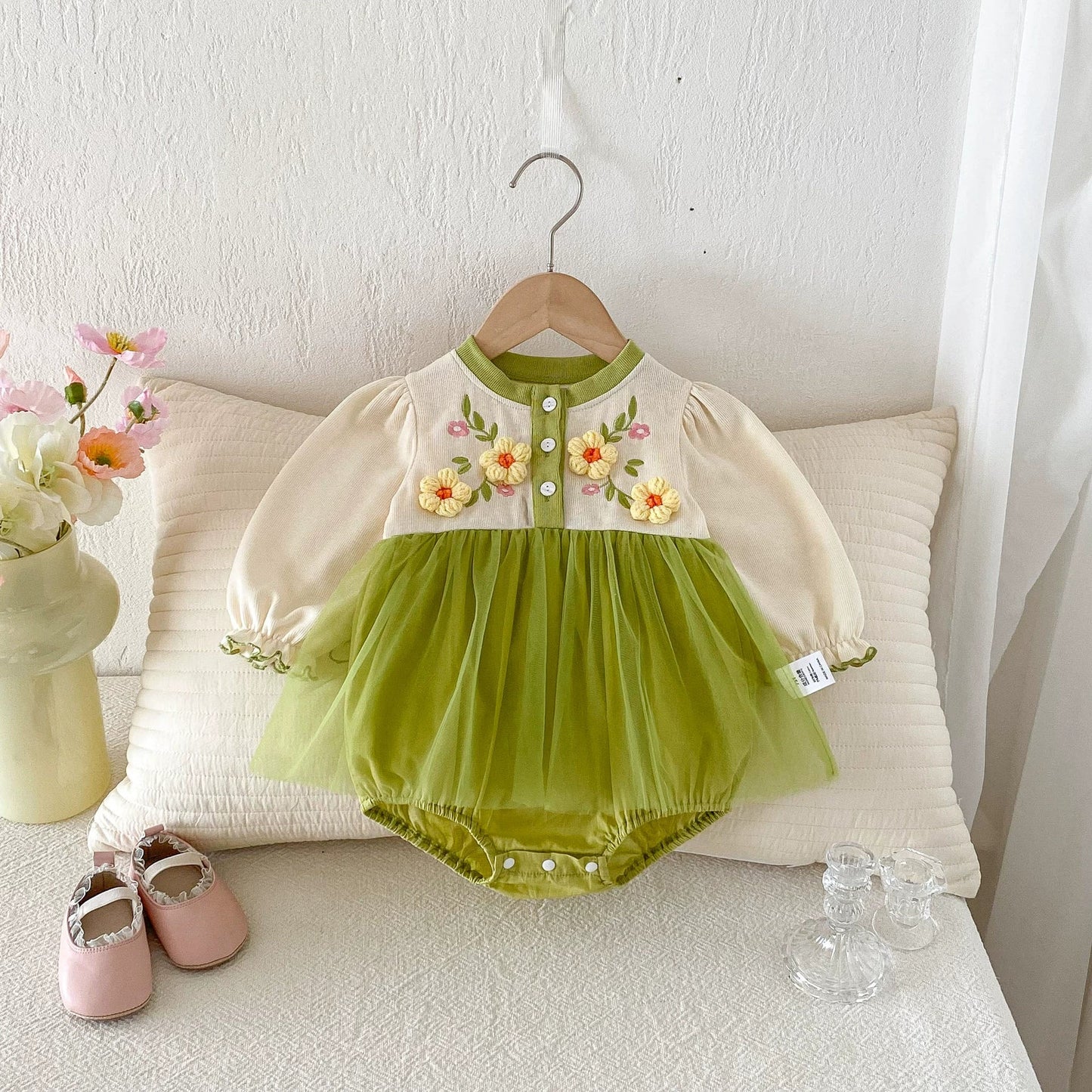 Autumn Arrival Baby Girls Long Sleeves Flowers Pattern Tulle Patchwork Onesies