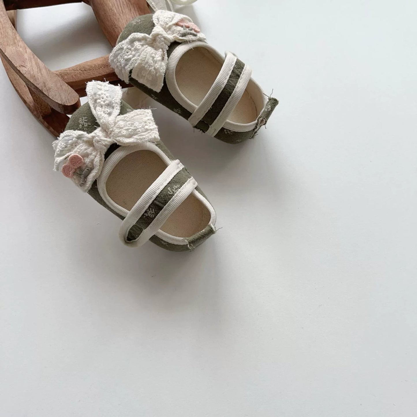 Spring and Autumn Baby Girl Fashion Floral Pattern Butterfly-bow Decorated Toddler Soft-Sole Anti-slip Walking Shoes