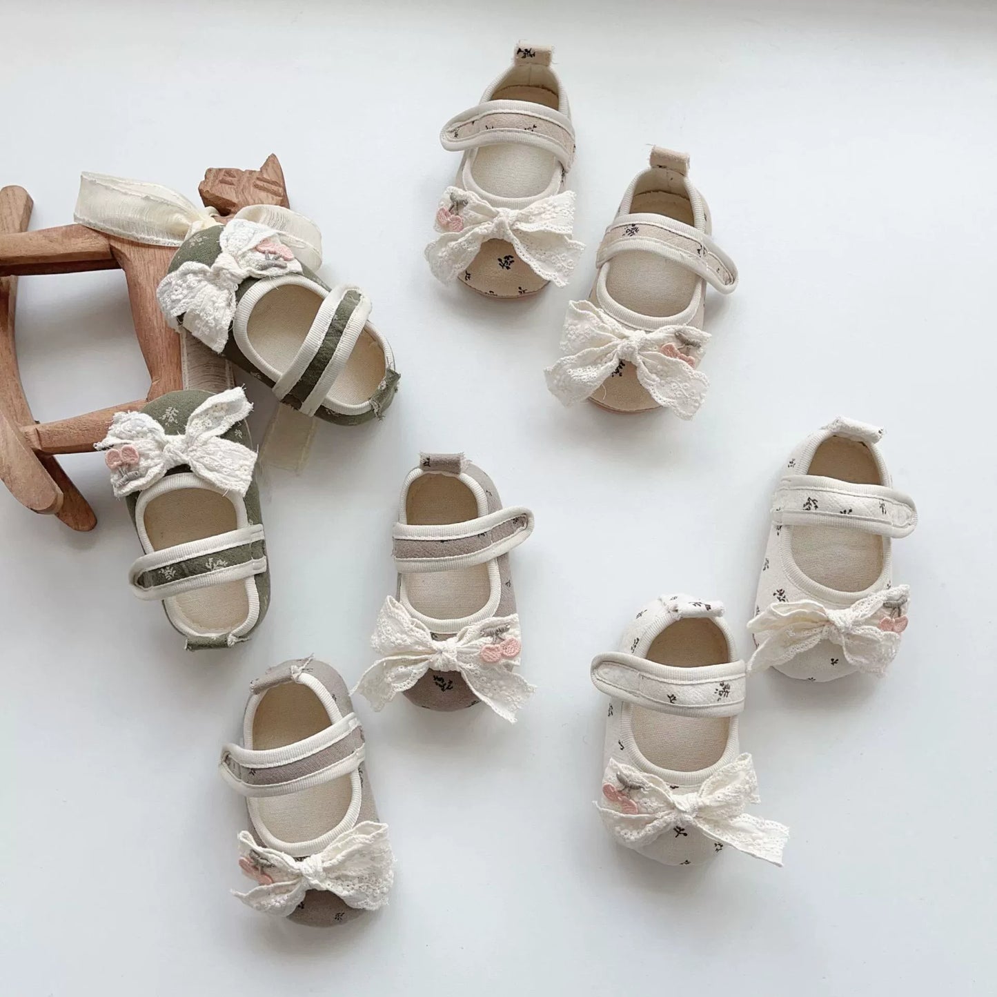 Spring and Autumn Baby Girl Fashion Floral Pattern Butterfly-bow Decorated Toddler Soft-Sole Anti-slip Walking Shoes