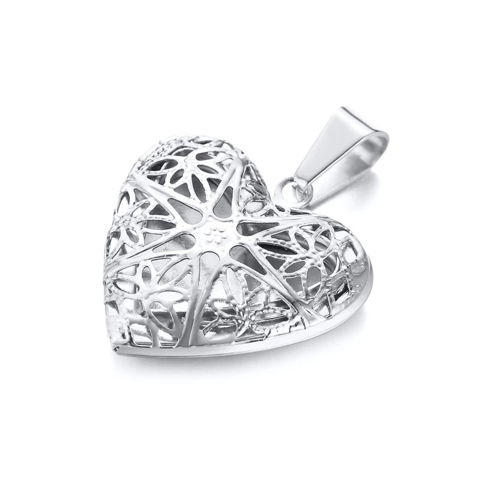 Heart-shaped Pendant necklace Stainless steel hollowed out six-pointed star 20''