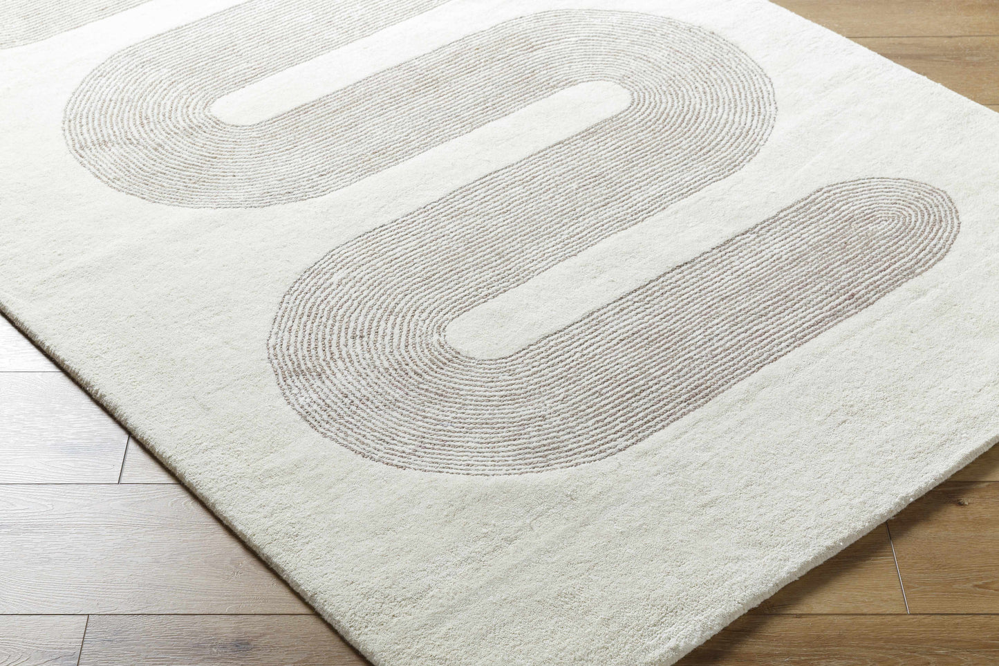 Saura Area Rug
