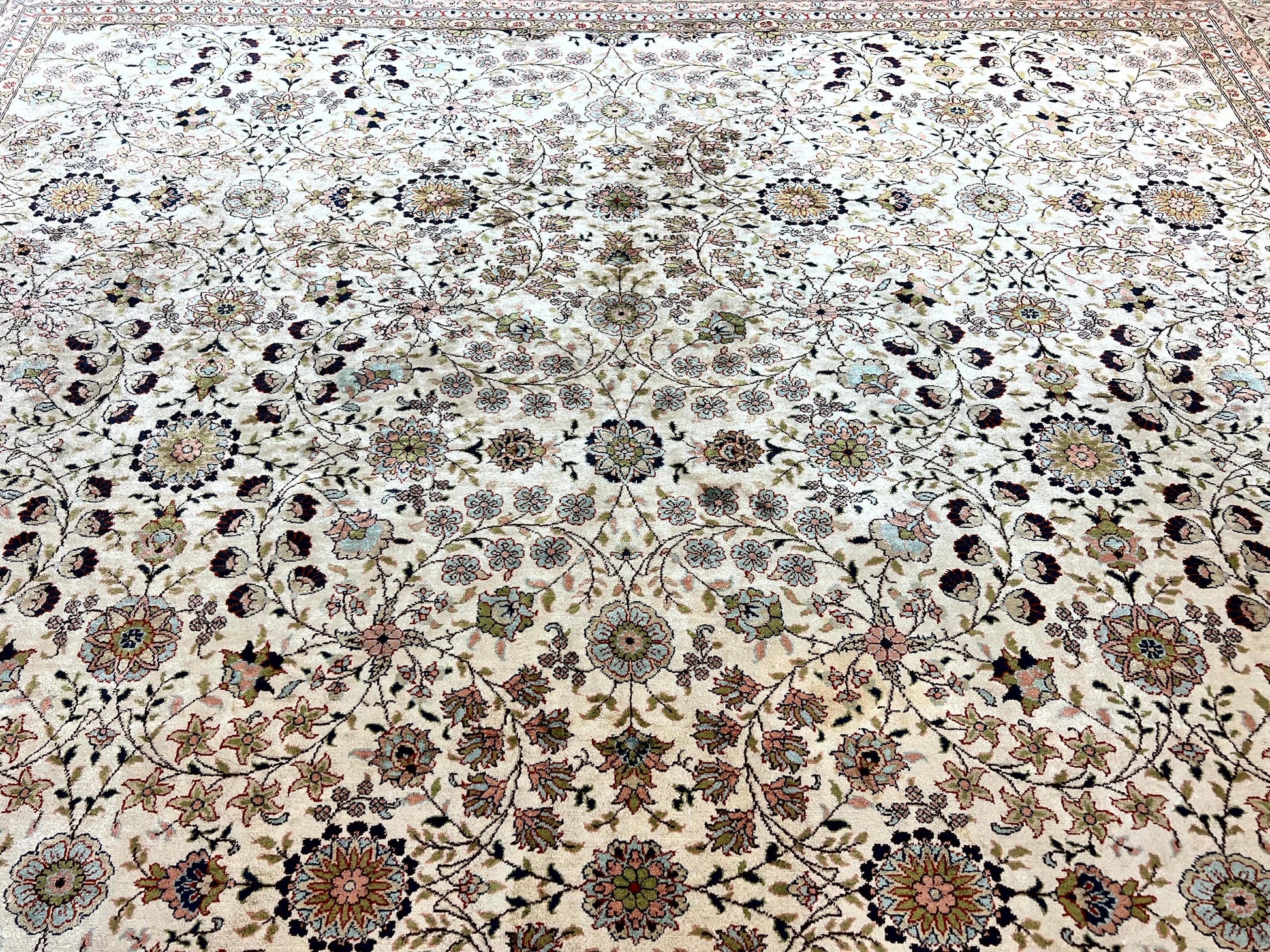 Wonderful Silk Hereke Rug 8x12, Silk Pile on Silk Foundation, Ivory/Cream, Floral Pattern, Handmade, Vintage-3