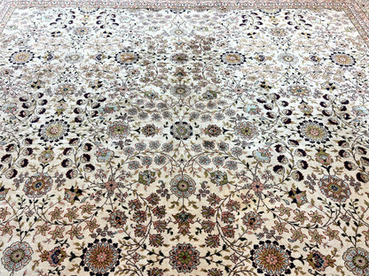 Wonderful Silk Hereke Rug 8x12, Silk Pile on Silk Foundation, Ivory/Cream, Floral Pattern, Handmade, Vintage-3