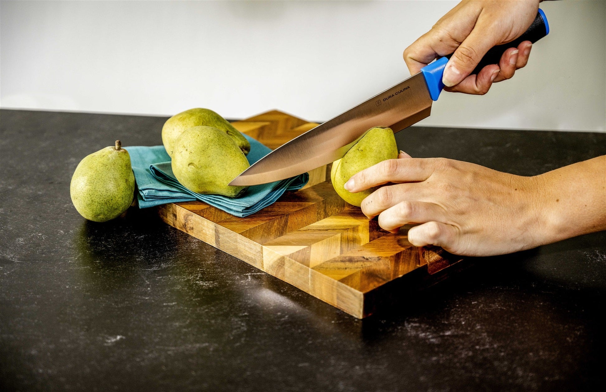 Duo-Grip 3 Piece Kitchen Knife Set With Blade Guards, Blue-2