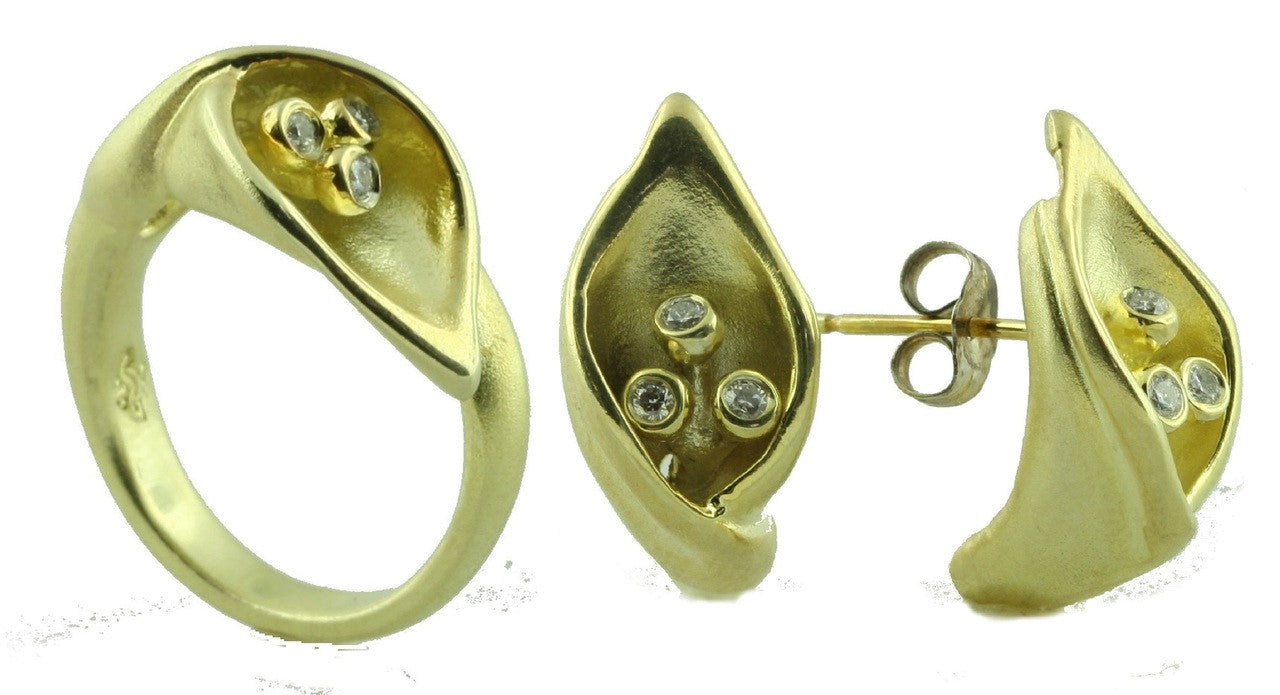 Calla Lily Earrings- 18K Gold with Diamond Centers.-5