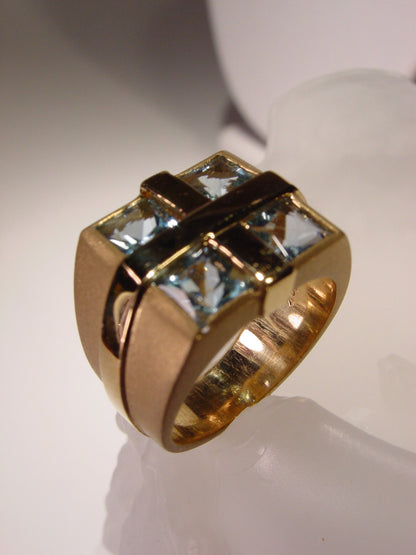 Gift Ring-18K Gold and Peridot