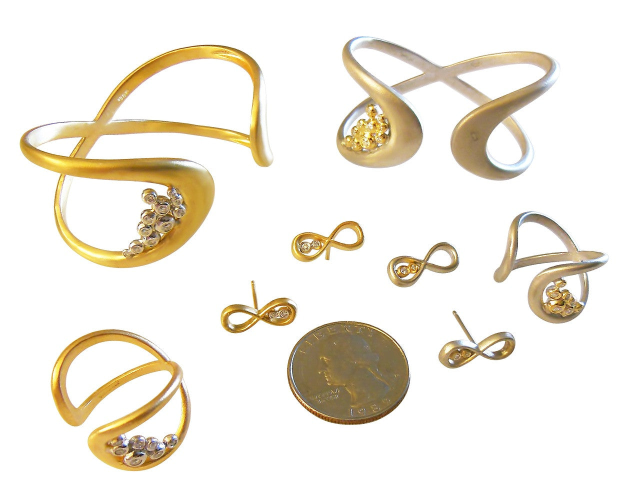 Infinity Cuff Bracelet: Overflowing Diamond Dots. 18K Gold-3