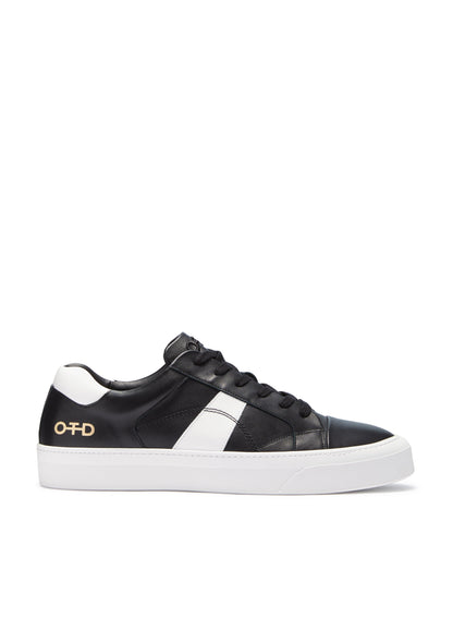Leather Low-Top Sneaker (Black)