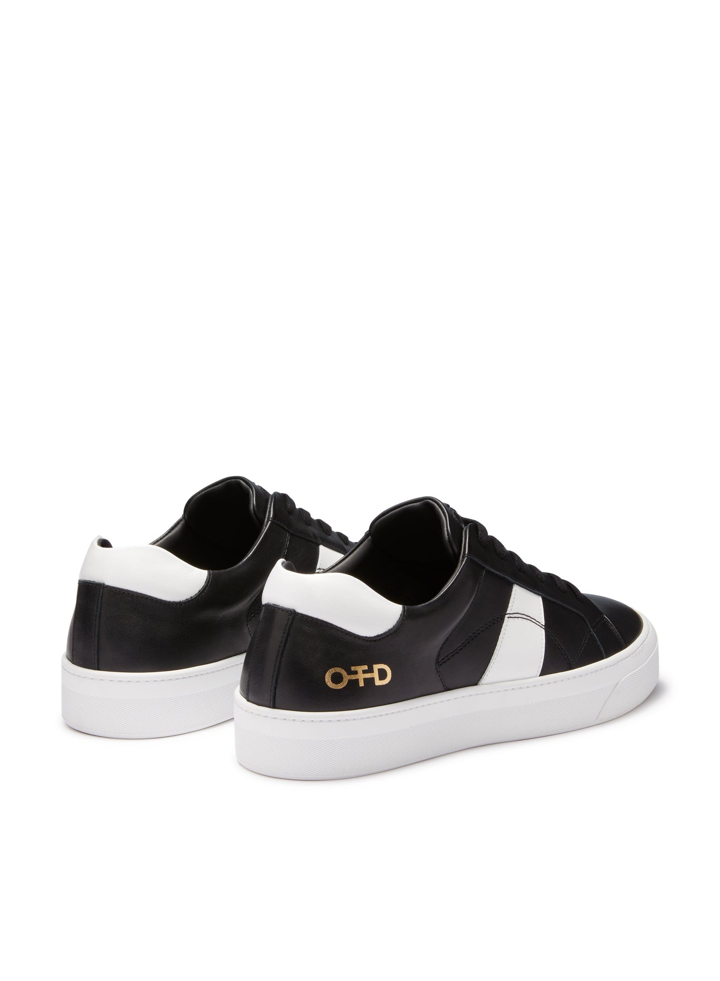 Leather Low-Top Sneaker (Black)