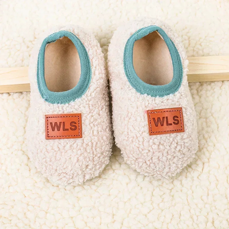 Non-slip slippers for children from 6 months to 4 years
