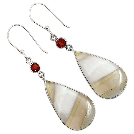 Banded Onyx and Garnet Earrings E-1002 SDE91098