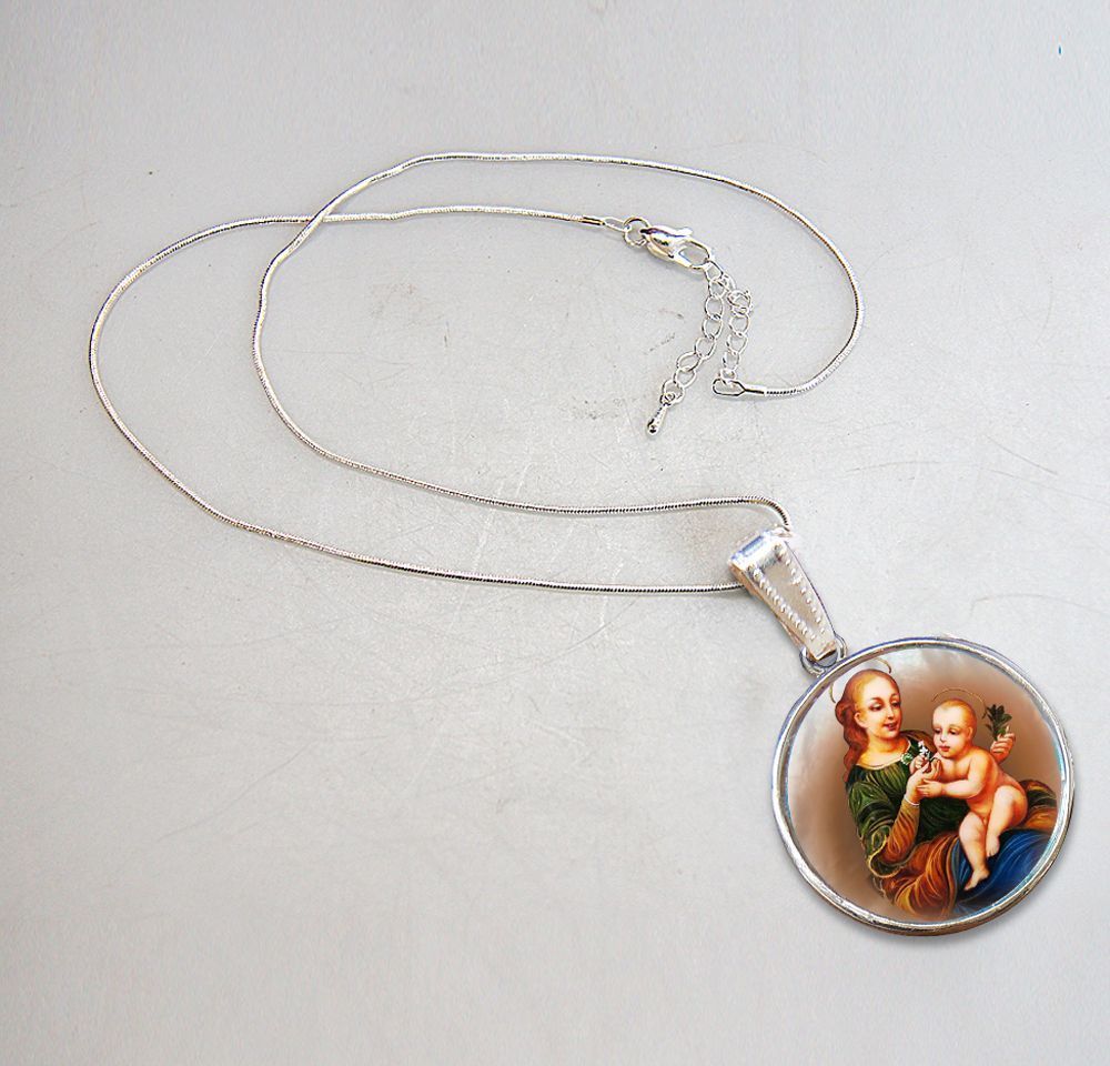 Madonna And Child Silver Plated Mother of Pearl Necklace Jewelry - 43031