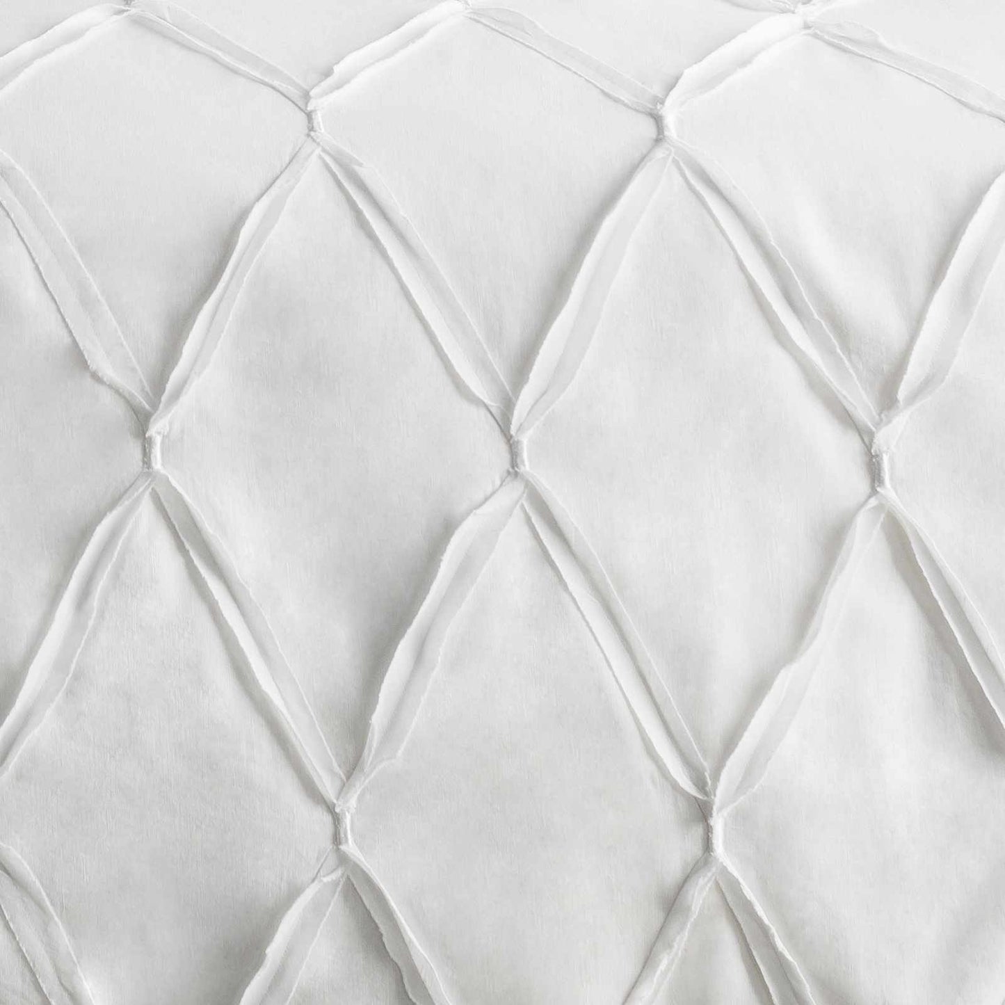 Gutalac White Quilted Bedding