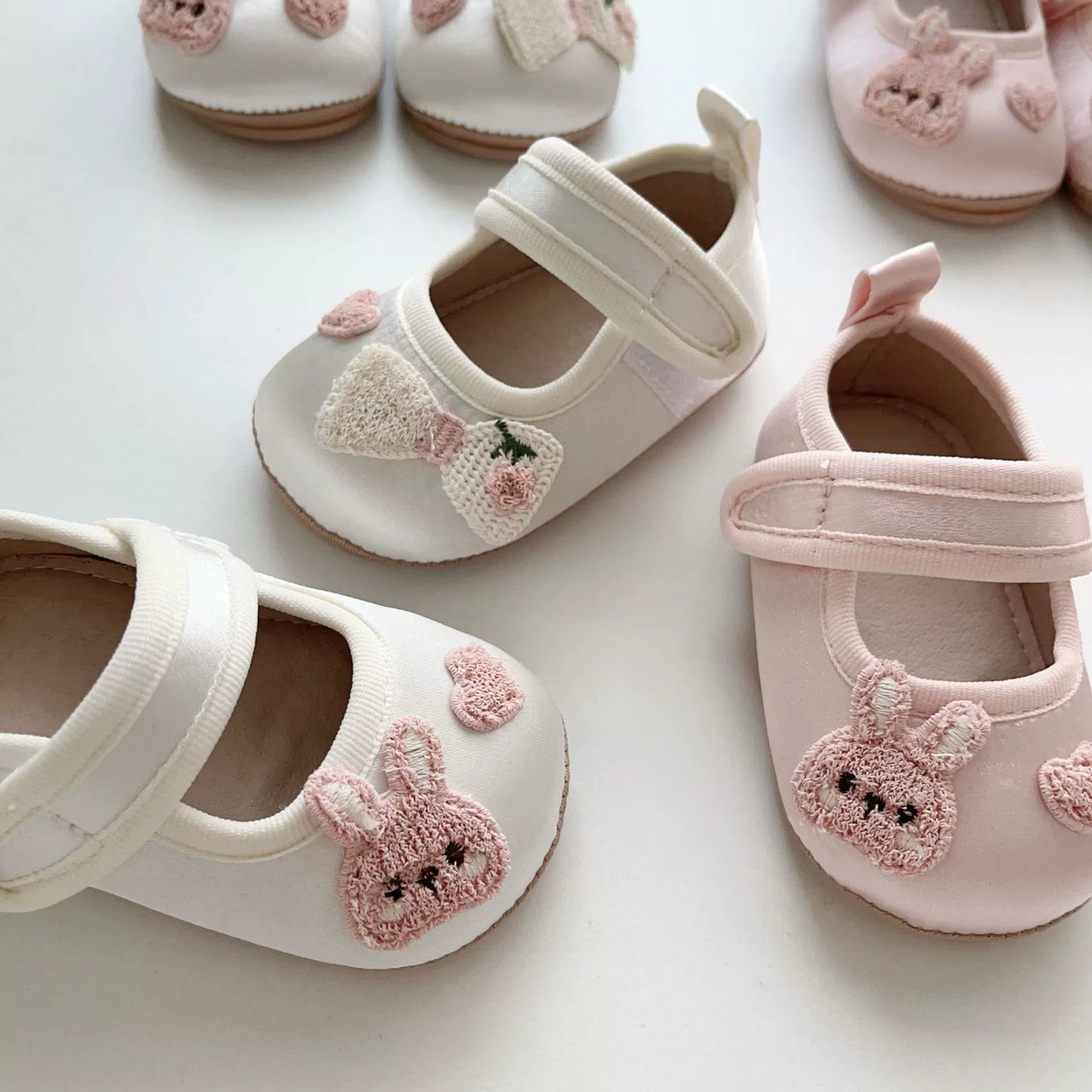 Spring and Autumn Baby Girl Fashion Rabbit and Heart Pattern Toddler Soft-Sole Anti-slip Walking Shoes