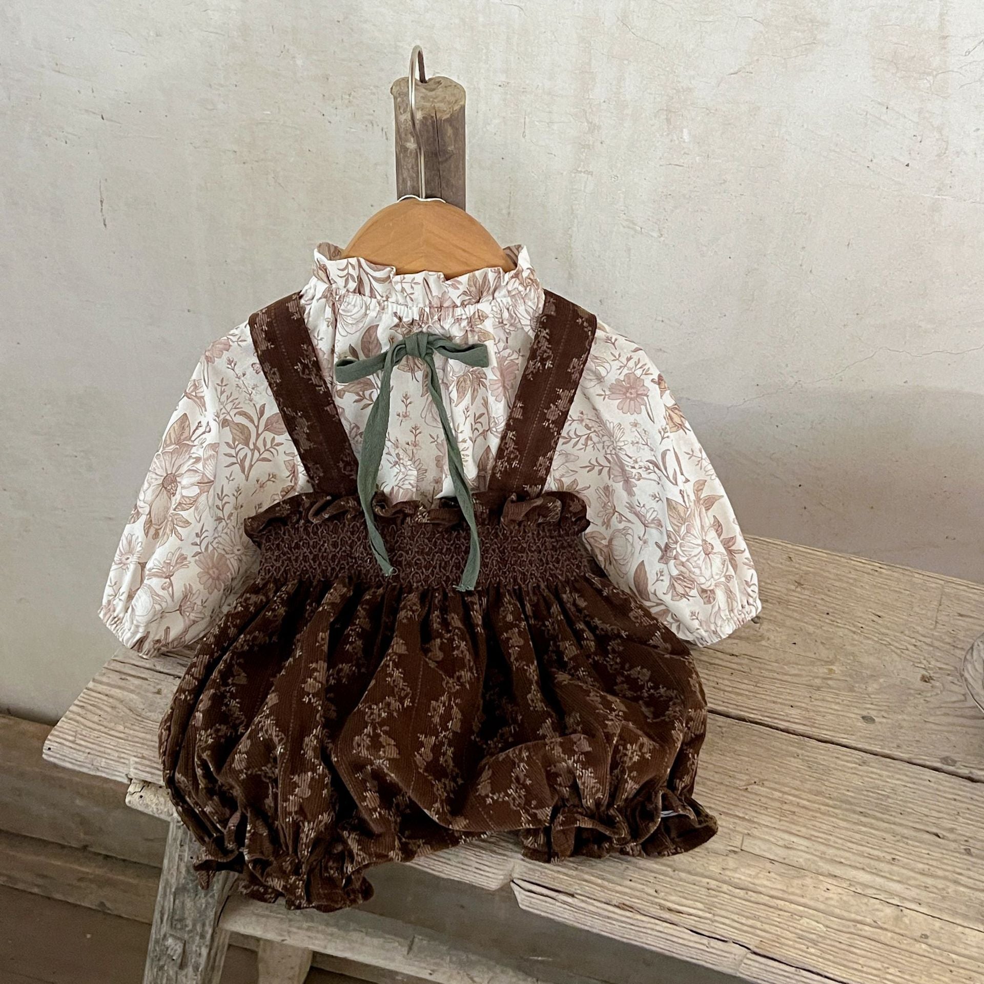 Arrival Autumn Baby Girls Vine Print Bow-Tied Long Sleeves Top And Vintage Strap Overalls Clothing Set-1