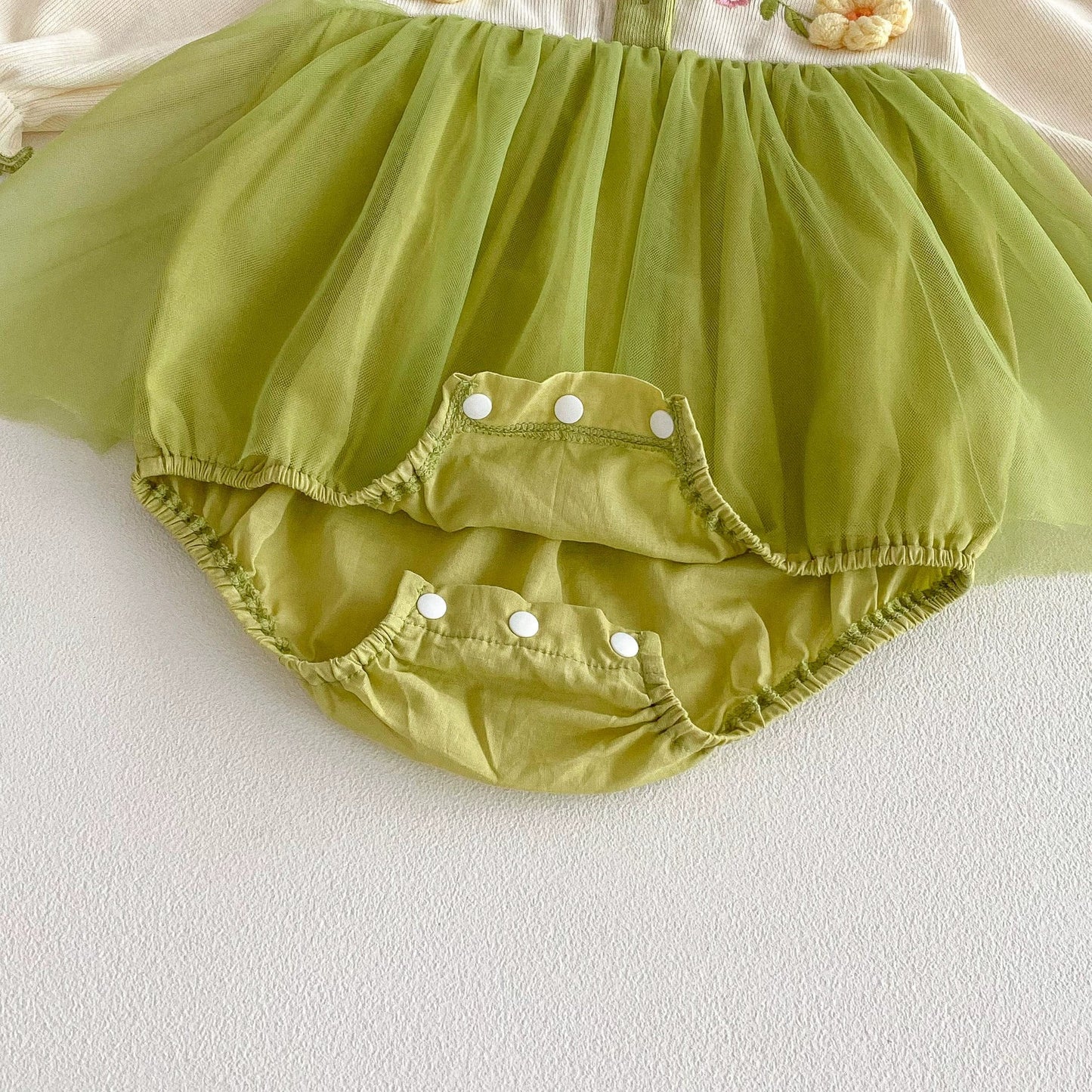 Autumn Arrival Baby Girls Long Sleeves Flowers Pattern Tulle Patchwork Onesies