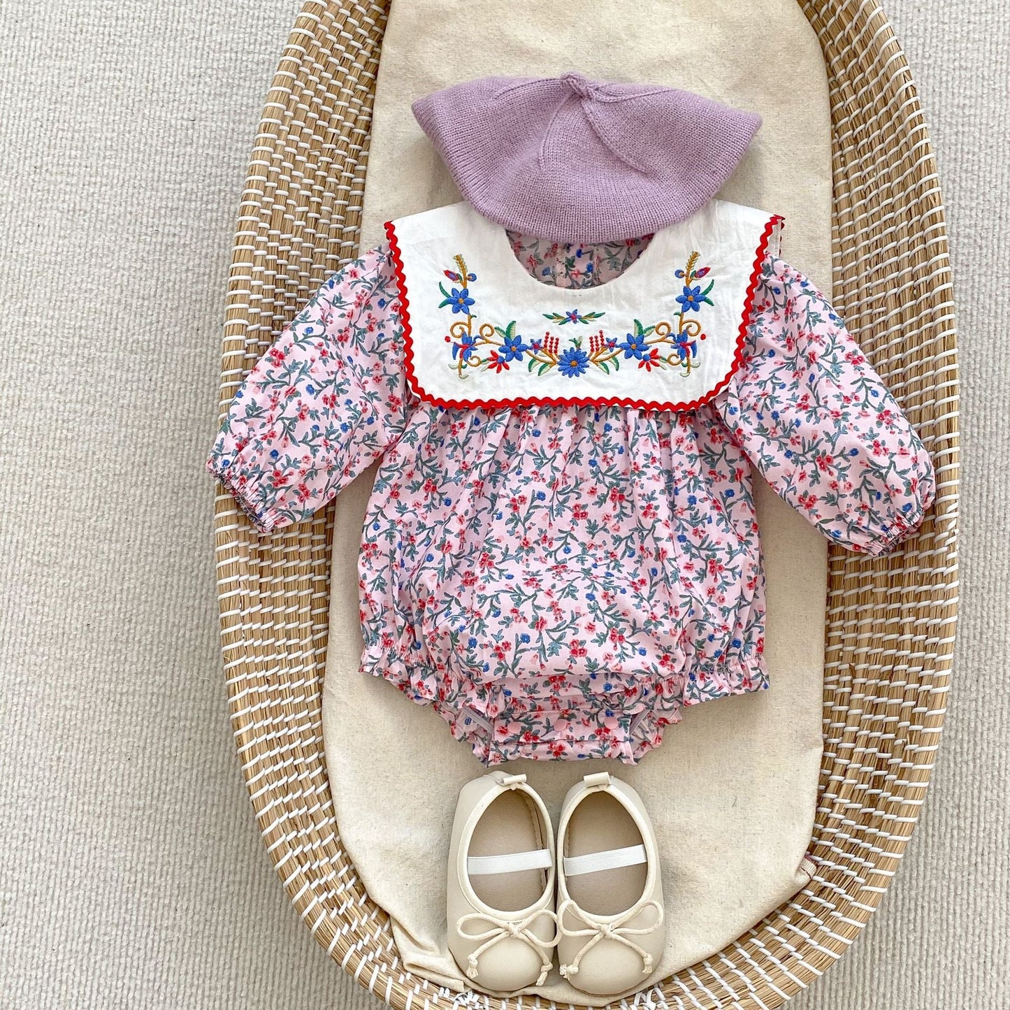 Ditsy Flower Pattern Lapel Beautiful Onesies