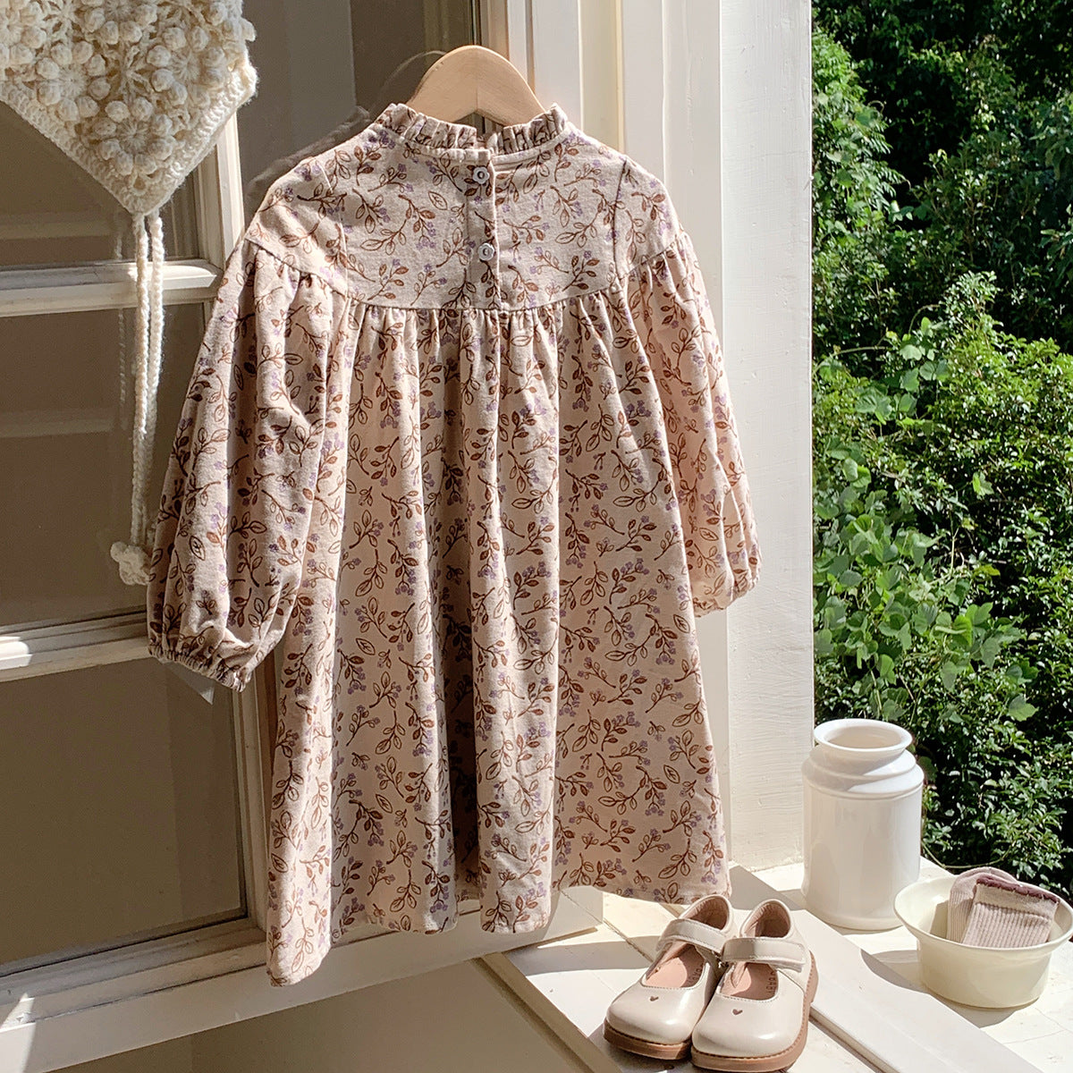 Arrival Autumn Girls Vintage Flowers Pattern Long Sleeves Ruffle Neck Dress-1