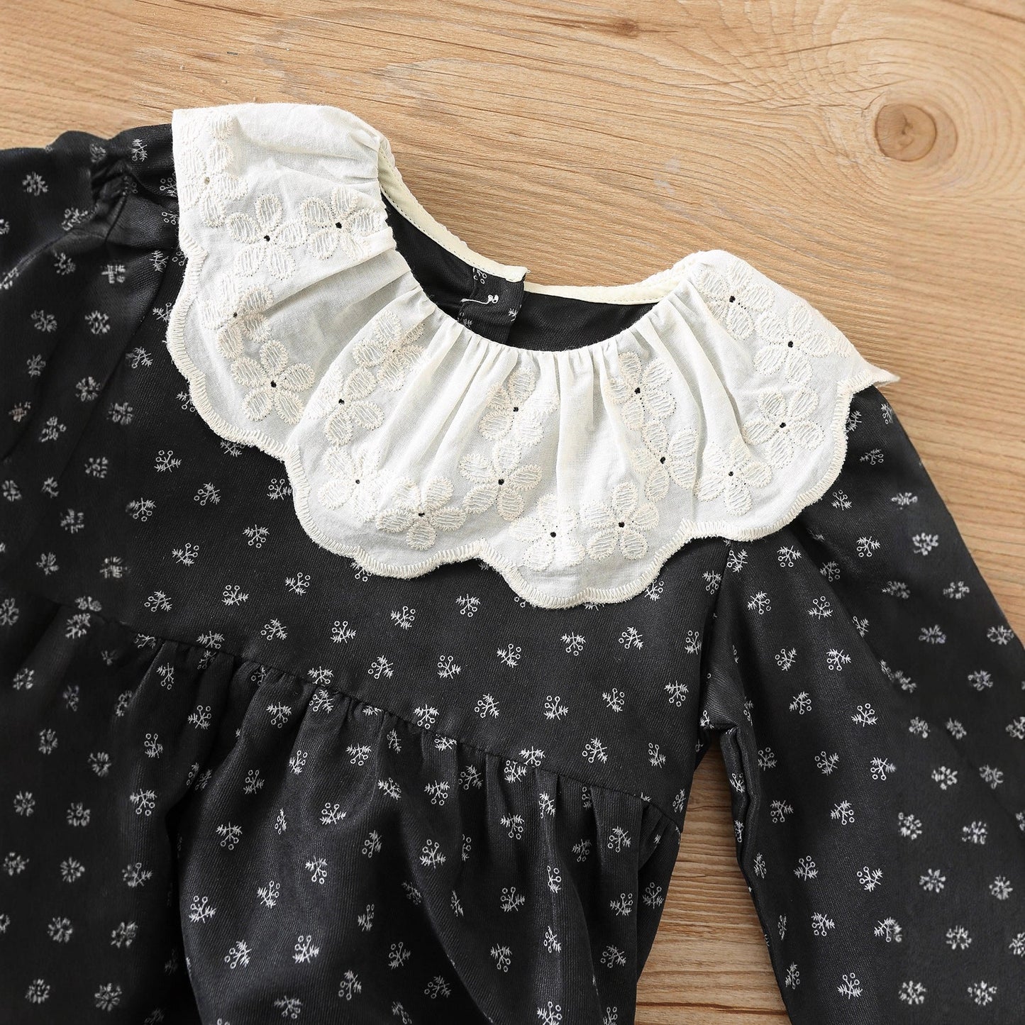 Arrival Autumn Girls Flowers Pattern Long Sleeves Dress with Collar