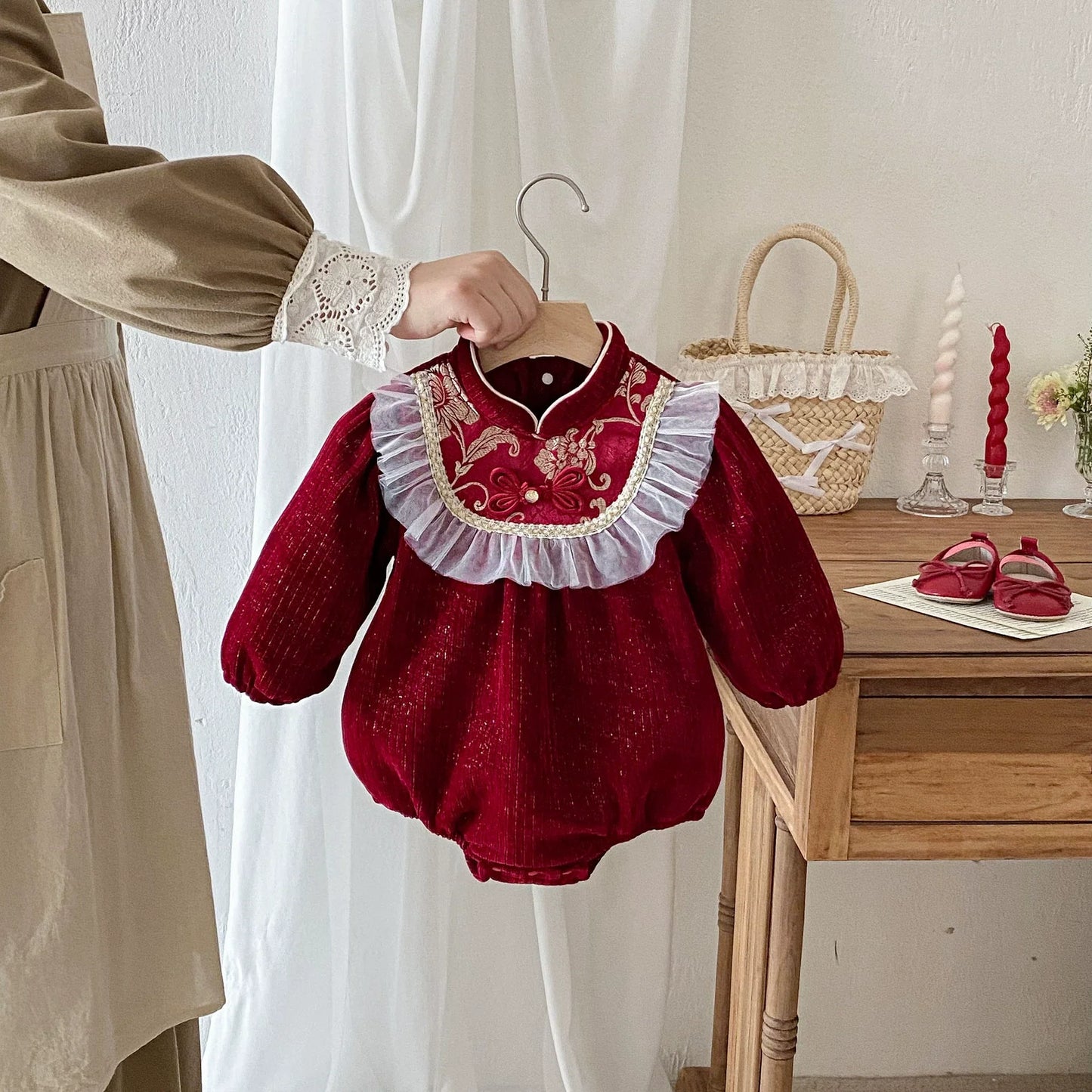 Autumn Arrival Baby Girls Long Sleeves Vintage Flowers Pattern Red Onesies