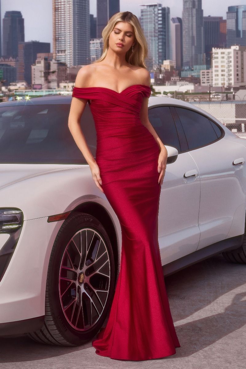 Off-the-shoulder sweetheart neckline fitted dress-2