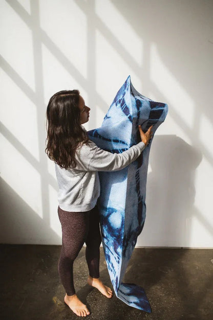 Foldable Yoga Mat Suede Top – Ataraxy | Lightweight, Travel-Friendly, Eco Yoga Mat by Yune Yoga-2